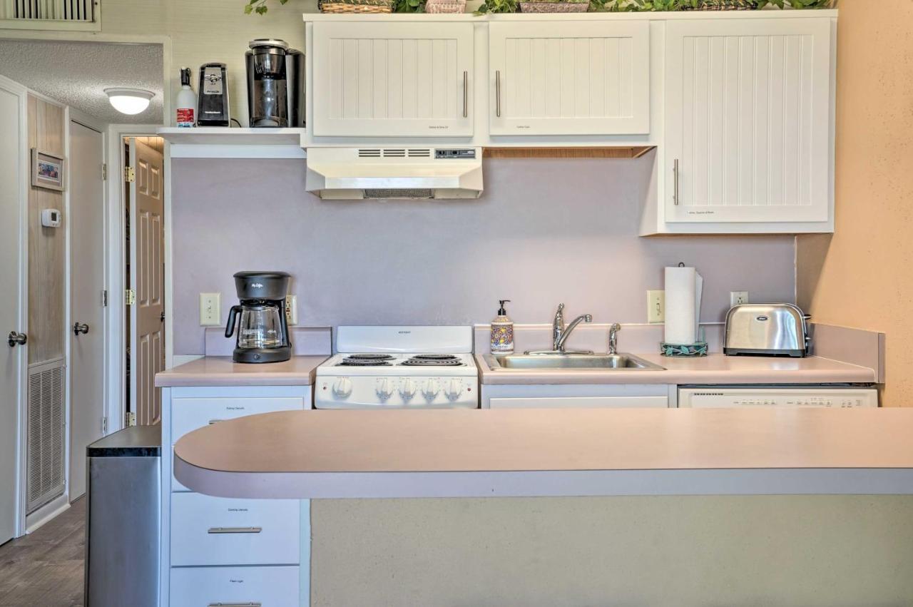 Isle Of Palms Beachfront Condo With Balcony And Pool! Zewnętrze zdjęcie